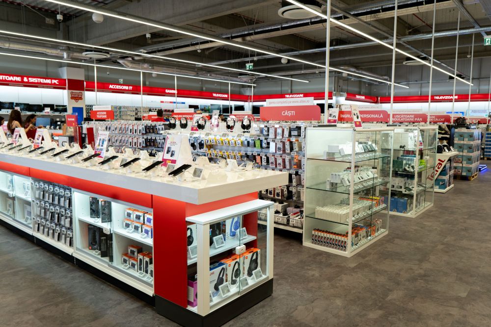 Black Friday de vară 2026: reduceri de până la 50% la Altex, Media Galaxy și Brico
